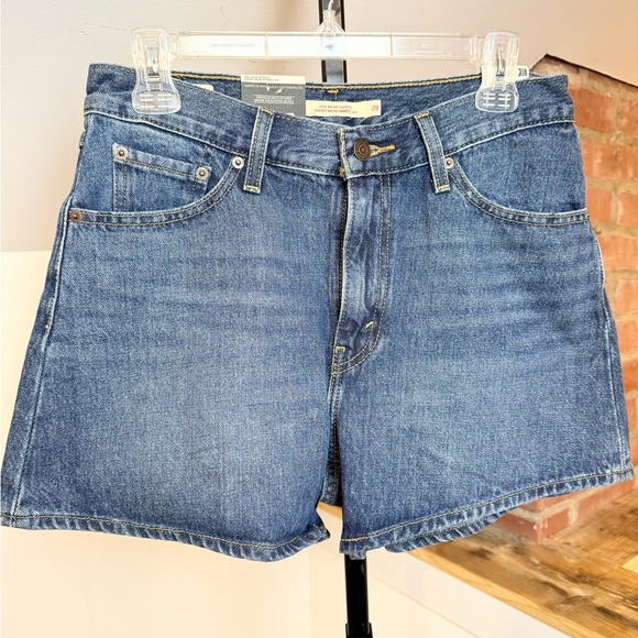 Levi’s 80s Mom Denim Shorts NWT You Sure Can - Medium Wash - Picture 1 of 7